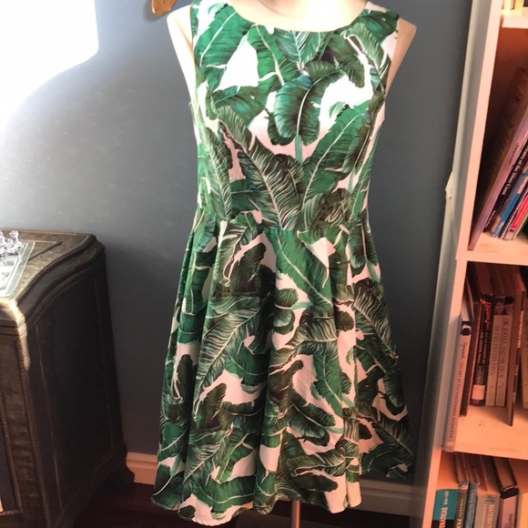 Grace Karin Dresses & Skirts - Grace Karin green & white tropical print sleeveless 60’s style circular dress